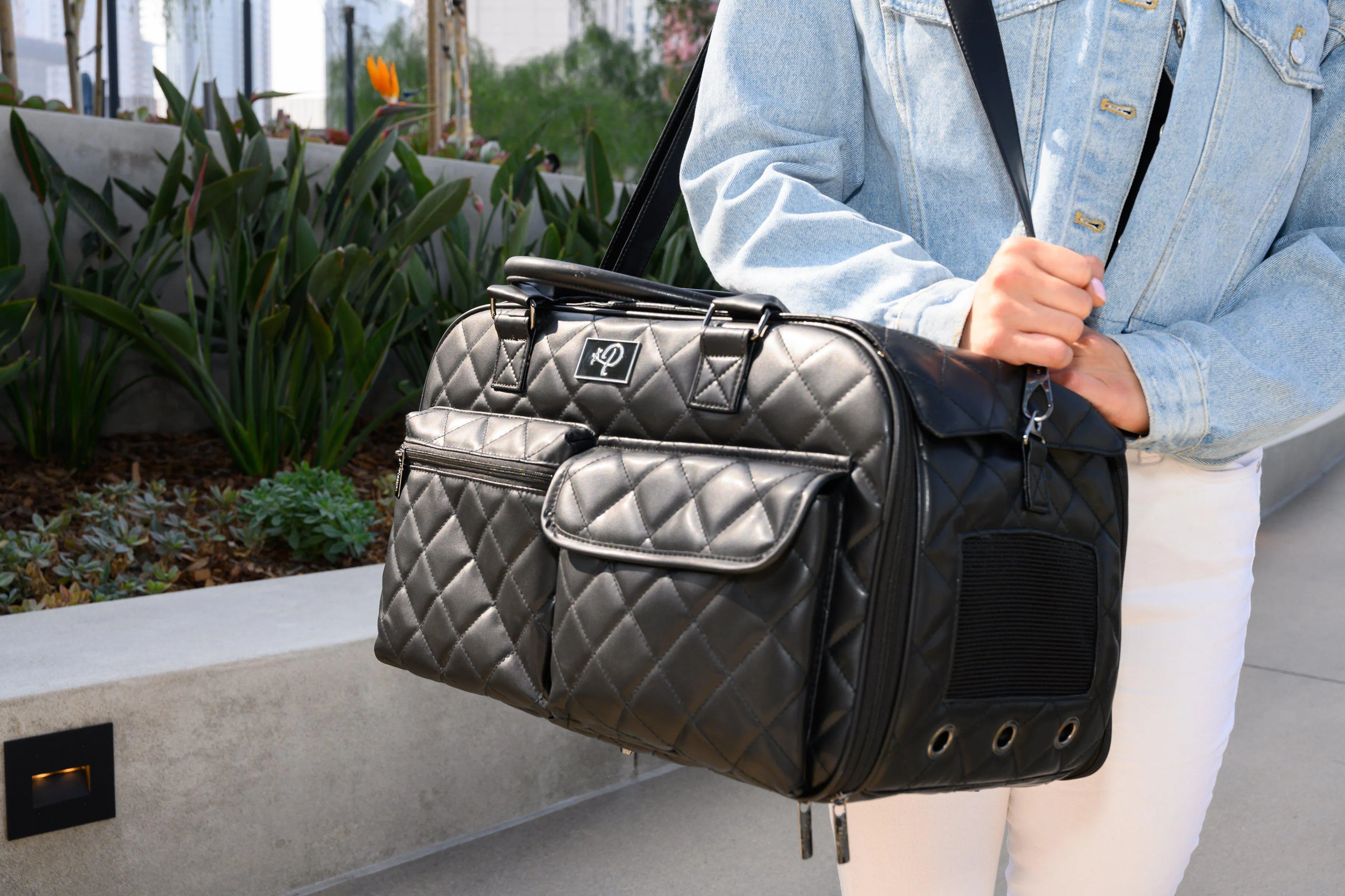 Petique The Lux Pet Carrier